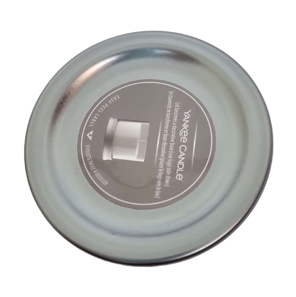 Yankee Candle Snow Globe Wonderland Candle - Picture 5 of 6